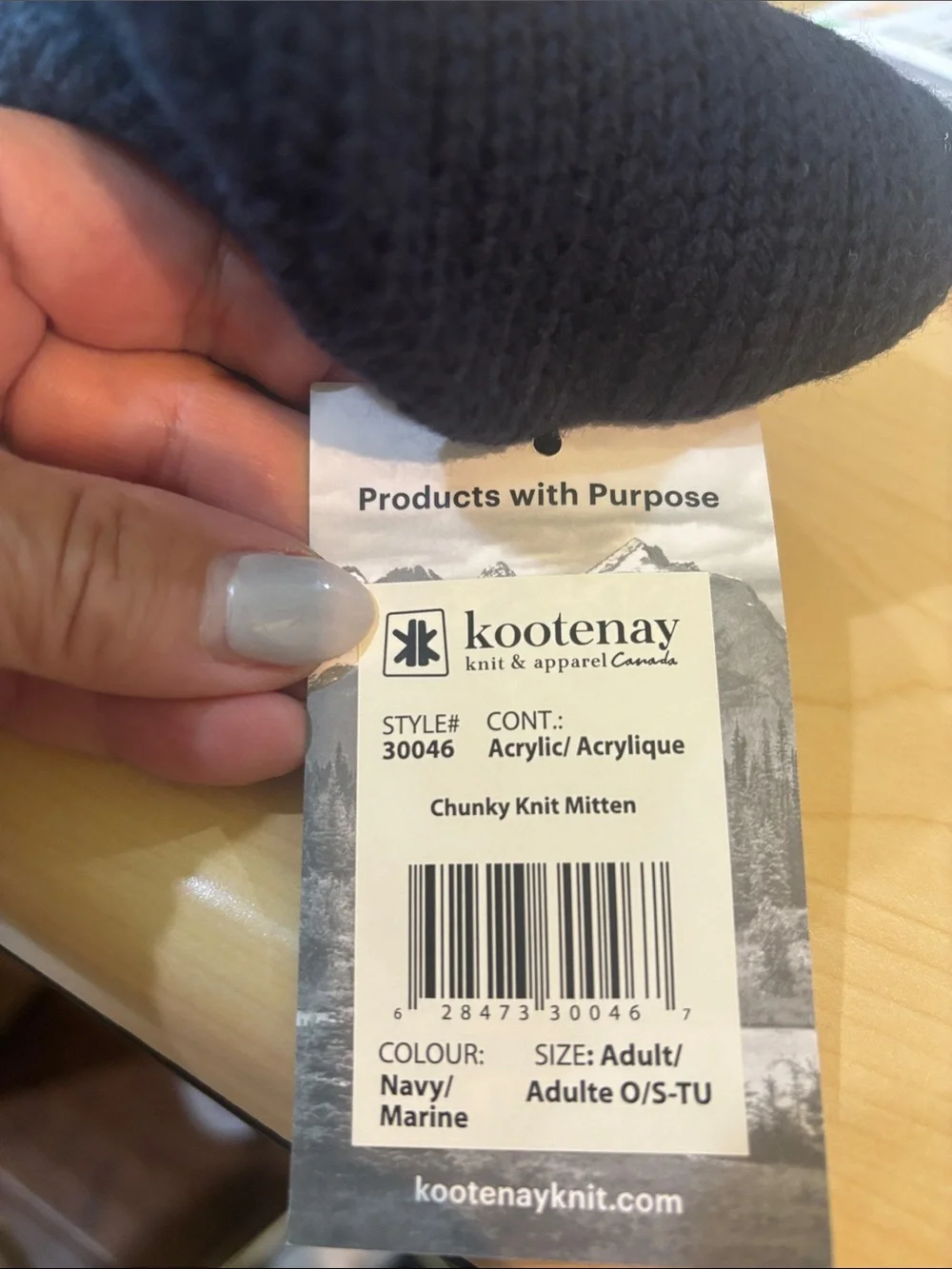 NWT- Kootenay Adult Navy Chunky Knit Mittens- Cozy Classic